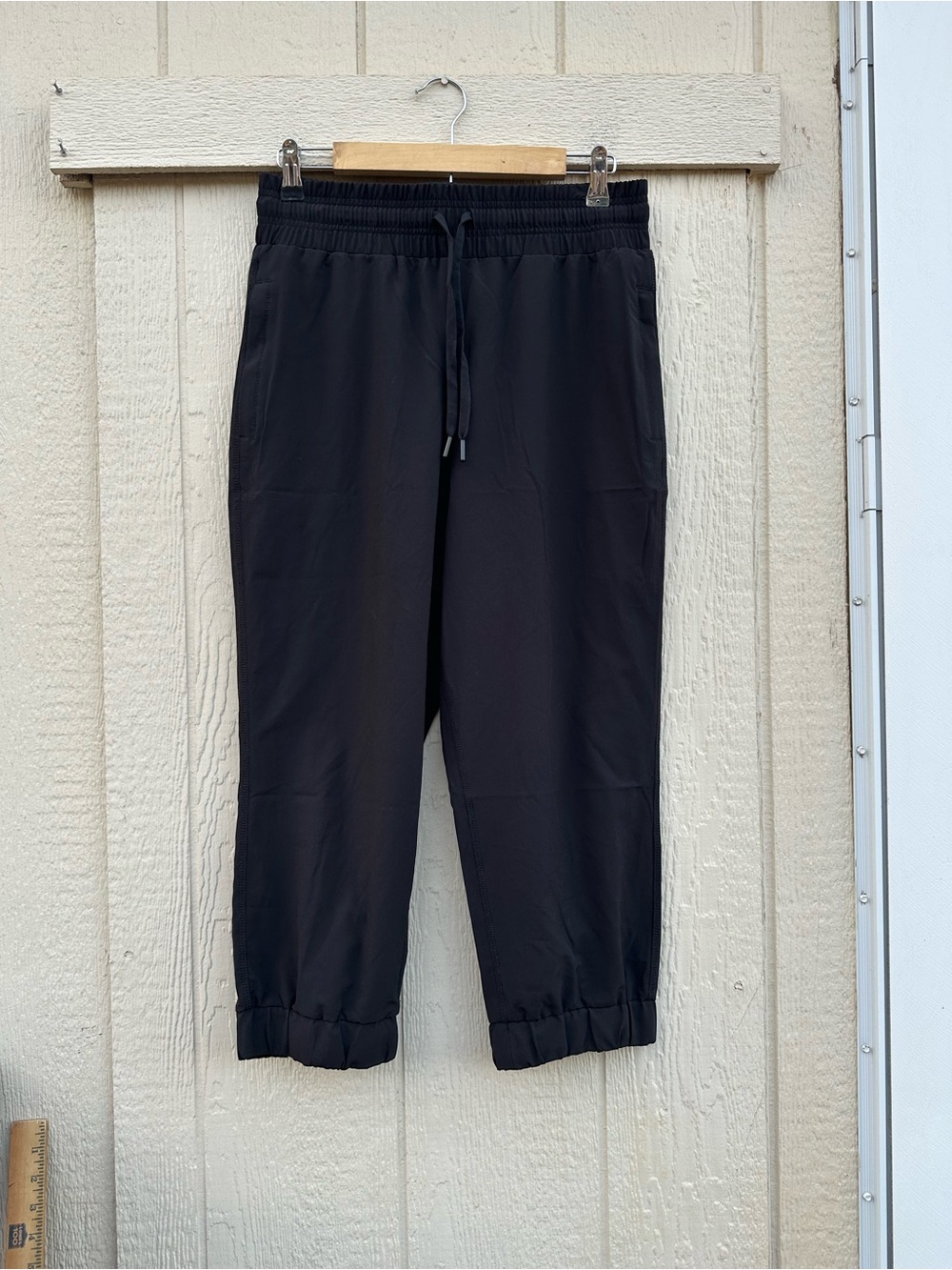 Kyodan Black Elastic Waist Jogger Pants Tampered leg size medium